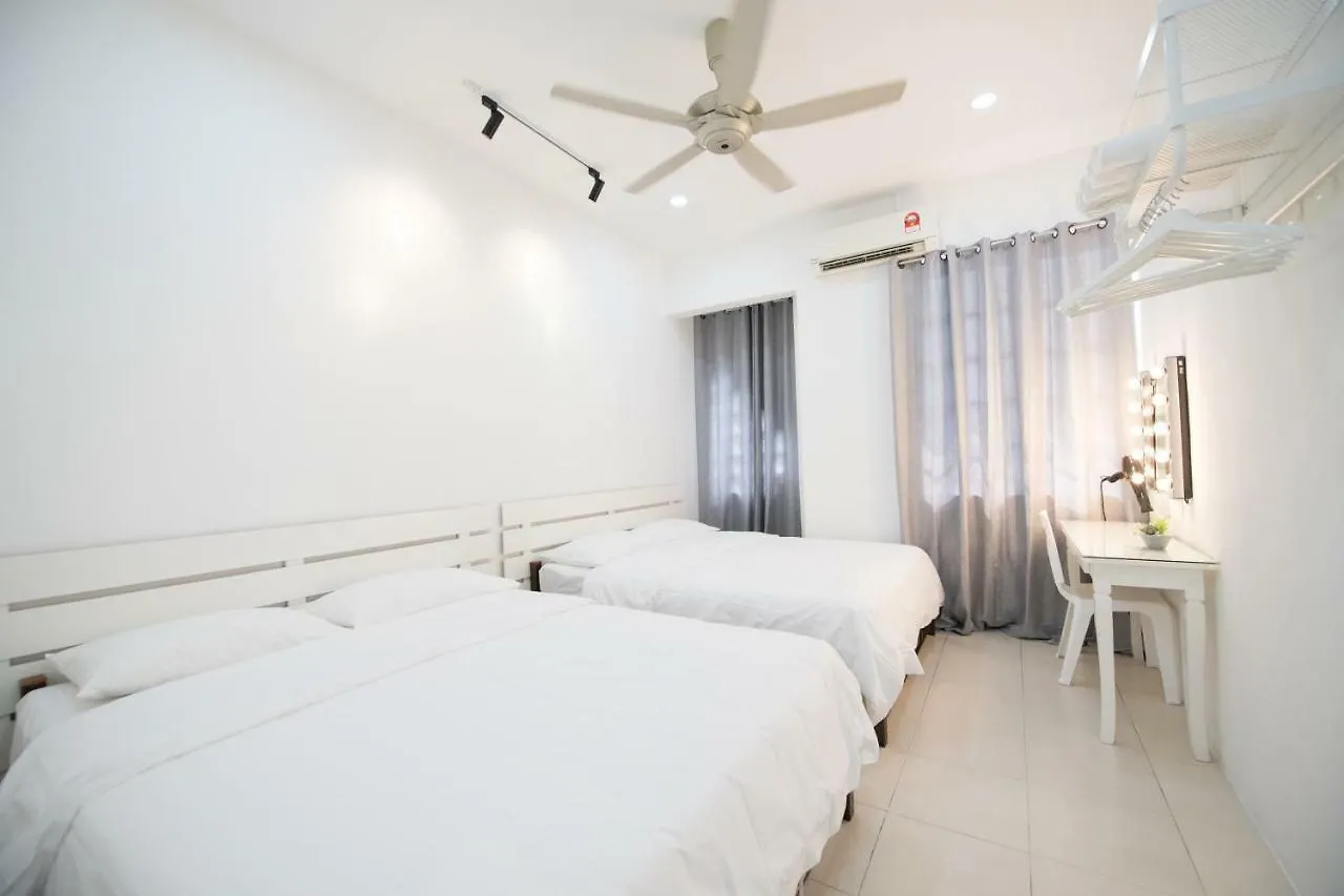 ***  White Cottage Guest House Melaka Malaysia